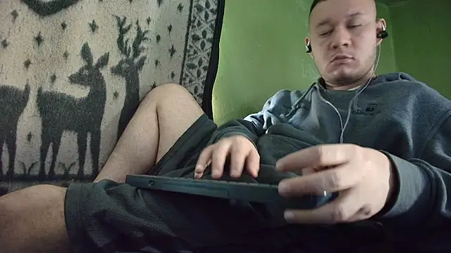 sweet cock28 online show from March 6, 2026, 3:29 pm