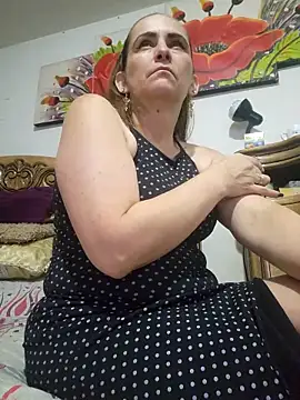 Snapshot of SeductionSilera chatting on March 18, 2025, 2:39 pm SeductionSilera online show from March 18, 2025, 2:39 pm