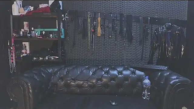 kimberly swan online show from March 1, 2025, 8:21 pm