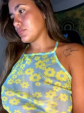 Snapshot of fenixgre chatting on October 11, 2025, 8:54 pm fenixgre online show from October 11, 2025, 8:54 pm