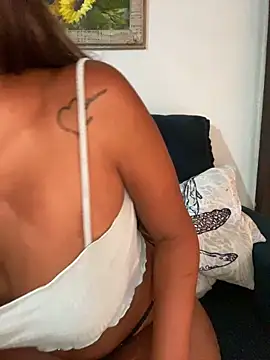 Snapshot of fenixgre chatting on January 26, 2025, 8:45 pm fenixgre online show from January 26, 2025, 8:45 pm