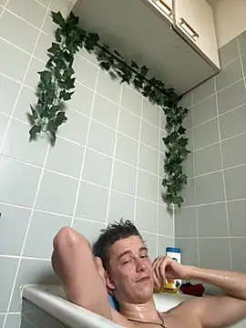 Toyjungee online show from November 10, 2025, 2:33 pm