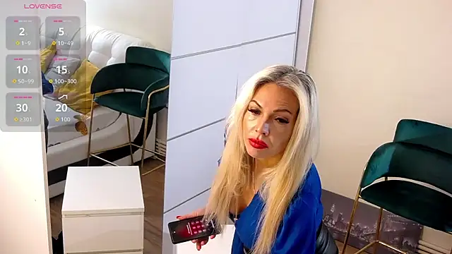 SashaAllford online show from July 10, 2026, 3:56 pm