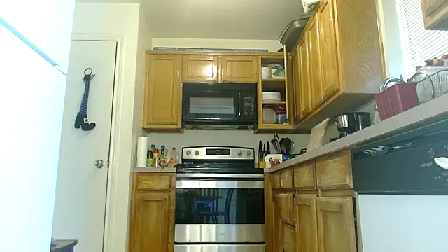 Snapshot of DiamondMonroeXo chatting on November 6, 2025, 4:55 pm DiamondMonroeXo online show from November 6, 2025, 4:55 pm