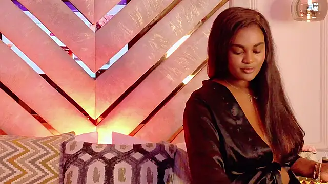 Noa Adams online show from December 3, 2025, 3:18 am