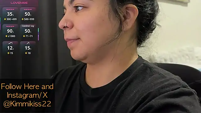 kimmiakiss22 online show from October 27, 2025, 12:44 am