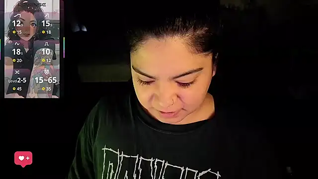 kimmiakiss22 online show from July 4, 2026, 11:20 pm