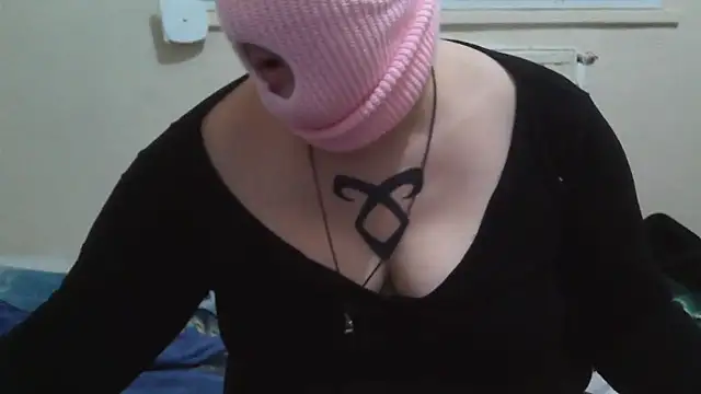 Lolabeluccia xh  online show from November 10, 2025, 6:51 am