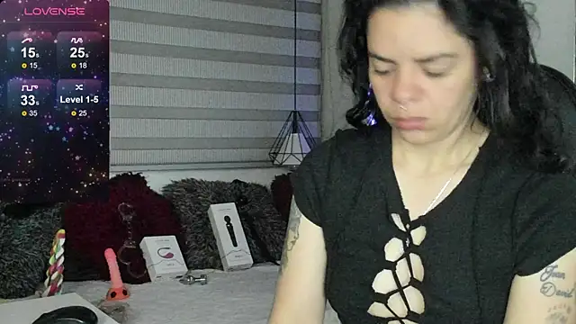 natasha logan  online show from July 25, 2026, 4:09 am