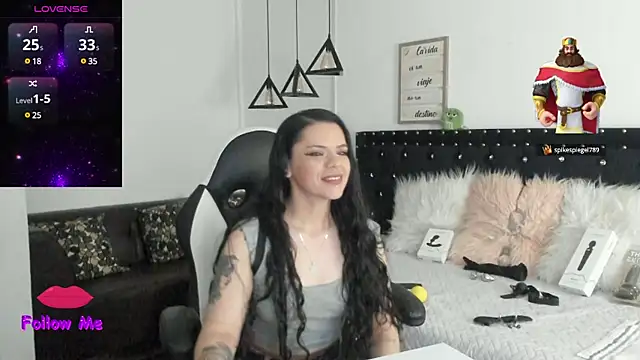 natasha logan  online show from March 9, 2025, 7:12 am