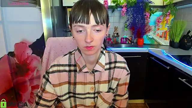 TayanaJons online show from April 21, 2026, 7:15 am