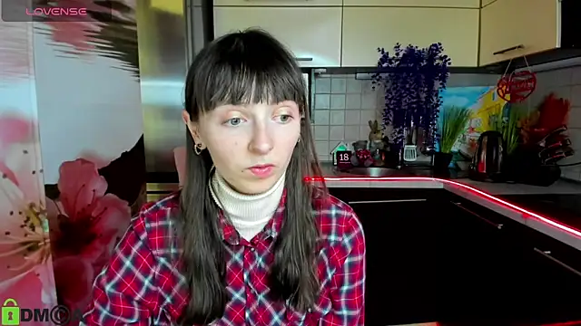 Snapshot of TayanaJons chatting on February 14, 2026, 8:14 am TayanaJons online show from February 14, 2026, 8:14 am