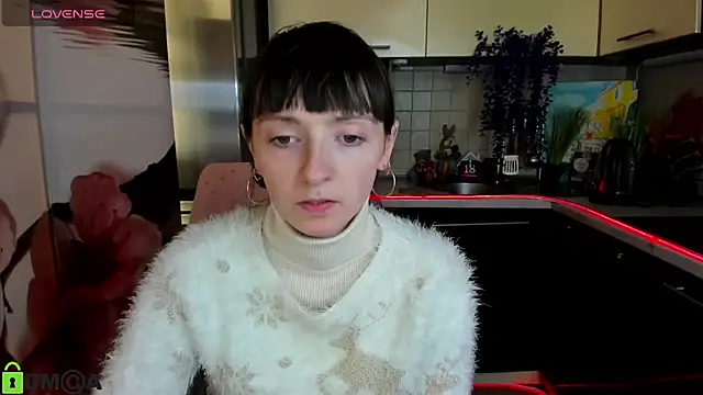 Snapshot of TayanaJons chatting on February 18, 2026, 8:11 am TayanaJons online show from February 18, 2026, 8:11 am