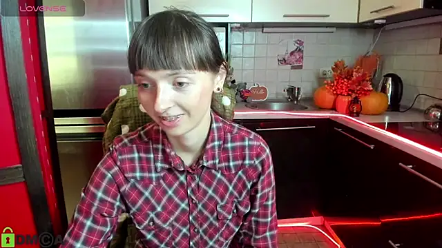 TayanaJons online show from October 8, 2025, 6:59 am