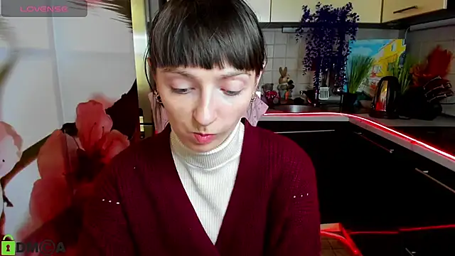 Snapshot of TayanaJons chatting on February 15, 2026, 8:13 am TayanaJons online show from February 15, 2026, 8:13 am