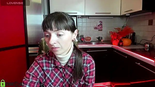 TayanaJons online show from November 20, 2025, 7:53 am