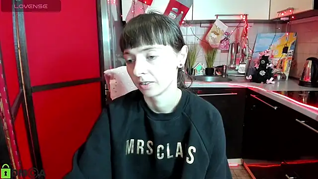 TayanaJons online show from December 15, 2025, 7:58 am