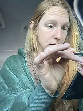 GoldenFlameGoddess online show from March 5, 2026, 4:25 pm