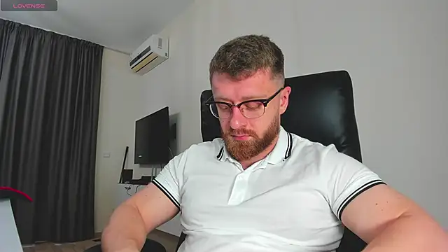 Snapshot of Findom_guy chatting on March 4, 2026, 10:34 am Findom guy online show from March 4, 2026, 10:34 am