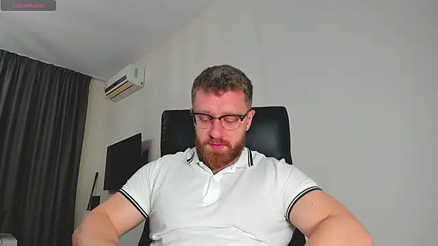 Snapshot of Findom_guy chatting on March 13, 2026, 8:41 am Findom guy online show from March 13, 2026, 8:41 am