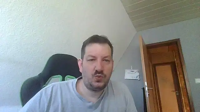 Golffahrer1982 online show from June 27, 2026, 6:52 am