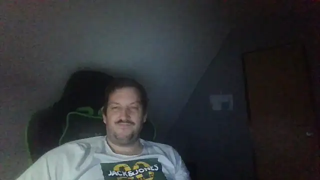 Snapshot of Golffahrer1982 chatting on October 26, 2025, 10:21 pm Golffahrer1982 online show from October 26, 2025, 10:21 pm