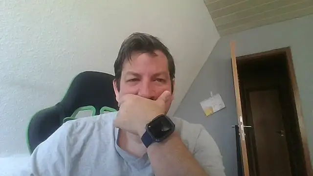 Golffahrer1982 online show from June 15, 2026, 9:42 am