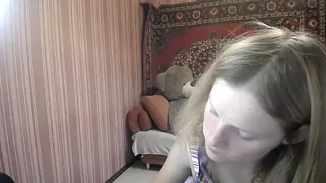 Kathlyn  Heath online show from September 17, 2025, 5:37 pm