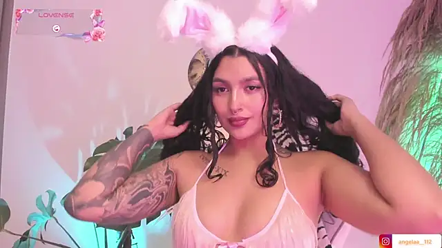 Snapshot of Anngel_1 chatting on November 13, 2025, 3:49 pm Anngel 1 online show from November 13, 2025, 3:49 pm