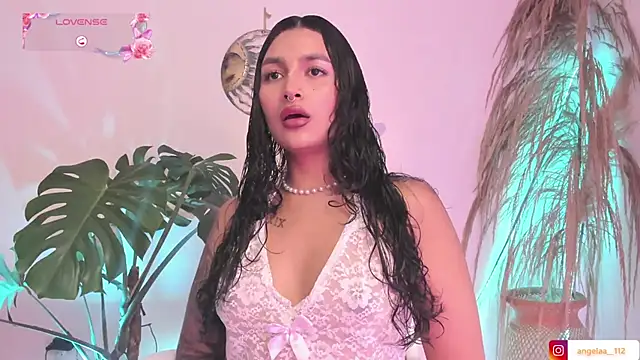 Snapshot of Anngel_1 chatting on October 30, 2025, 5:21 pm Anngel 1 online show from October 30, 2025, 5:21 pm