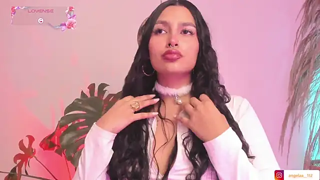 Snapshot of Anngel_1 chatting on November 20, 2025, 3:45 pm Anngel 1 online show from November 20, 2025, 3:45 pm