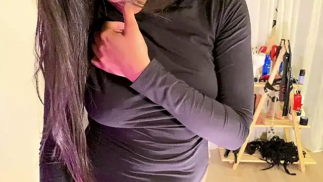 Nisha2708 online show from February 17, 2025, 9:00 pm