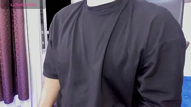 michacosio online show from April 17, 2026, 2:47 am