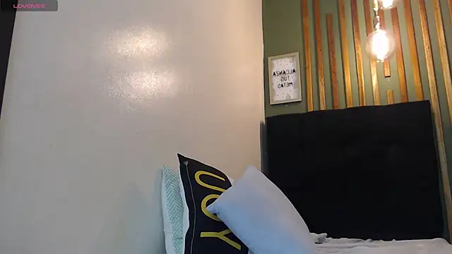 Snapshot of AngelitaWild_ chatting on February 8, 2025, 12:28 am AngelitaWild online show from February 8, 2025, 12:28 am