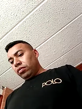 Diego leon27 online show from April 24, 2026, 8:00 pm