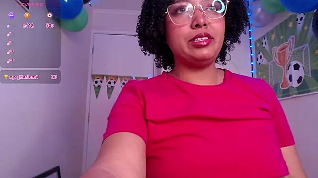 Snapshot of michell_bling1 chatting on July 6, 2026, 12:34 pm michell bling1 online show from July 6, 2026, 12:34 pm