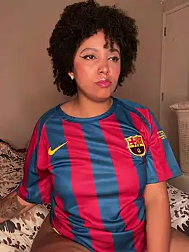 Snapshot of michell_bling1 chatting on January 5, 2025, 5:30 am michell bling1 online show from January 5, 2025, 5:30 am