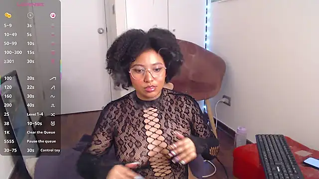 Snapshot of michell_bling1 chatting on July 22, 2026, 4:47 am michell bling1 online show from July 22, 2026, 4:47 am