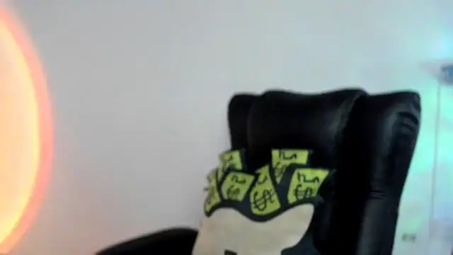 Mila  Paramo online show from February 27, 2026, 9:14 pm