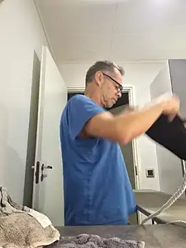 Snapshot of DarrenSullivanSlut chatting on December 3, 2025, 8:03 am DarrenSullivanSlut online show from December 3, 2025, 8:03 am