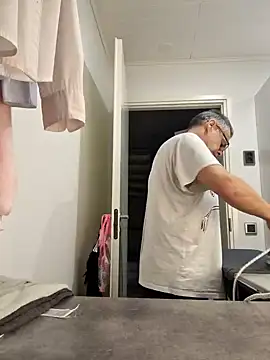 Snapshot of DarrenSullivanSlut chatting on December 12, 2024, 7:19 am DarrenSullivanSlut online show from December 12, 2024, 7:19 am