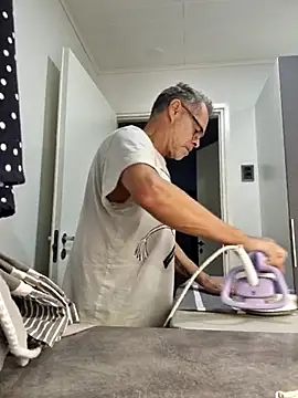 Snapshot of DarrenSullivanSlut chatting on February 18, 2025, 7:10 am DarrenSullivanSlut online show from February 18, 2025, 7:10 am