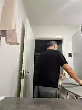 Snapshot of DarrenSullivanSlut chatting on December 16, 2024, 8:20 am DarrenSullivanSlut online show from December 16, 2024, 8:20 am