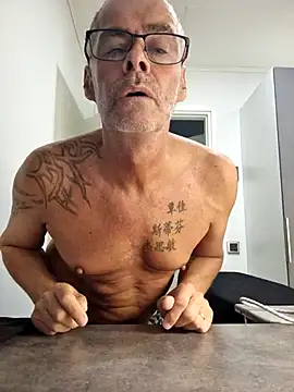 Snapshot of DarrenSullivanSlut chatting on September 17, 2025, 10:39 am DarrenSullivanSlut online show from September 17, 2025, 10:39 am