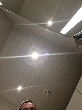 Snapshot of DarrenSullivanSlut chatting on December 12, 2024, 10:24 am DarrenSullivanSlut online show from December 12, 2024, 10:24 am