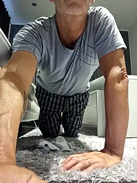 Snapshot of DarrenSullivanSlut chatting on January 24, 2025, 9:28 am DarrenSullivanSlut online show from January 24, 2025, 9:28 am