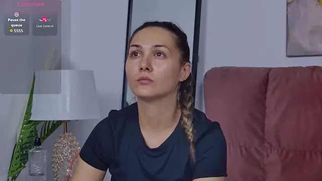 NicolLopeze online show from September 11, 2025, 7:41 am