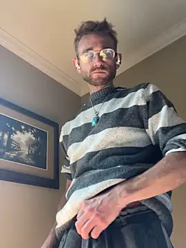 MaxSpadeErotica online show from May 20, 2026, 8:17 pm
