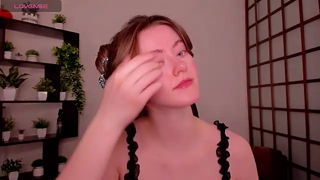 KateCuddle online show from February 13, 2026, 2:22 am