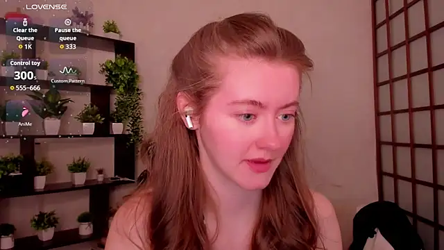 KateCuddle online show from April 30, 2026, 2:51 am